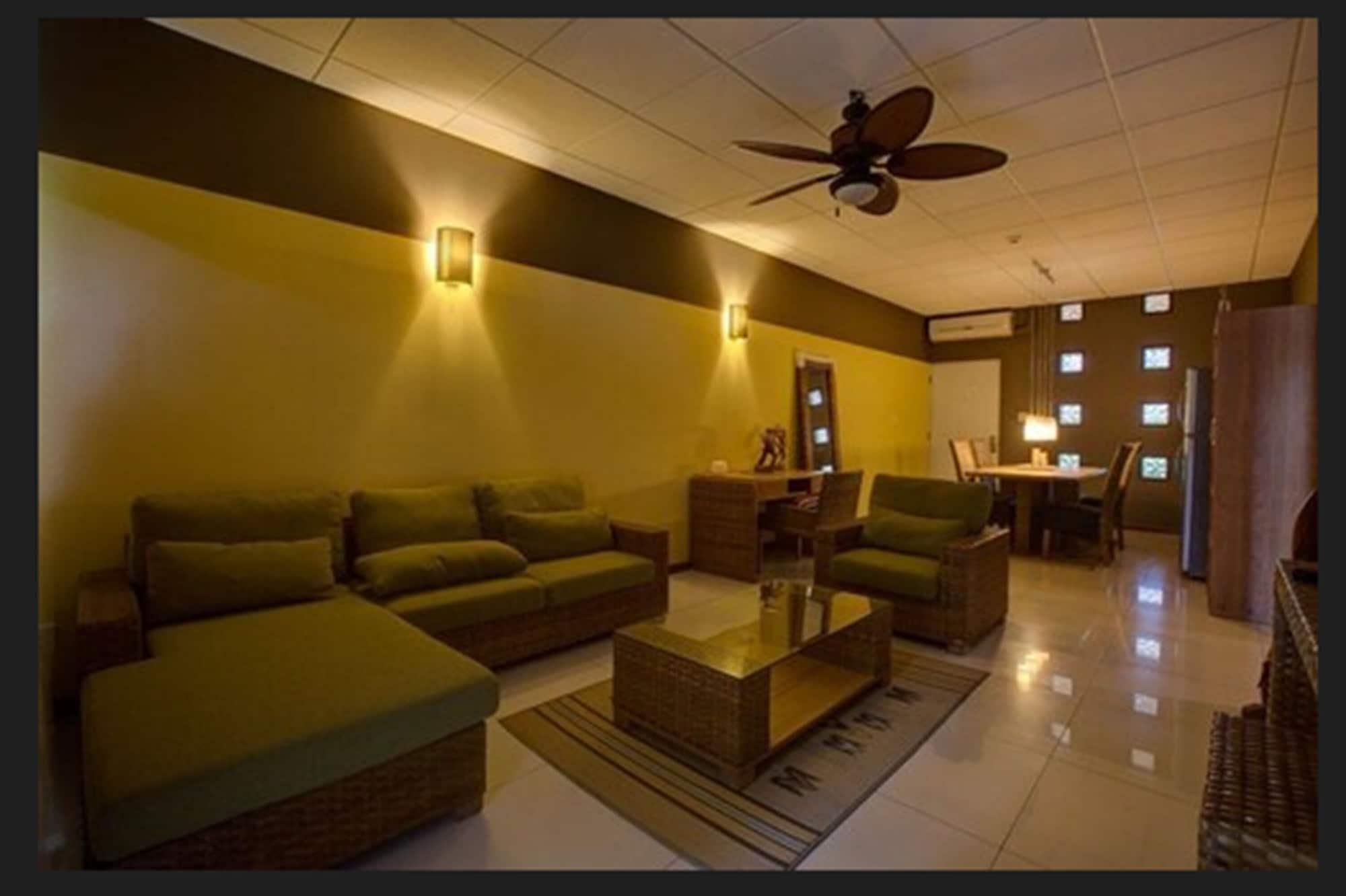 Jacana Amazon Wellness Resort パラマリボ エクステリア 写真