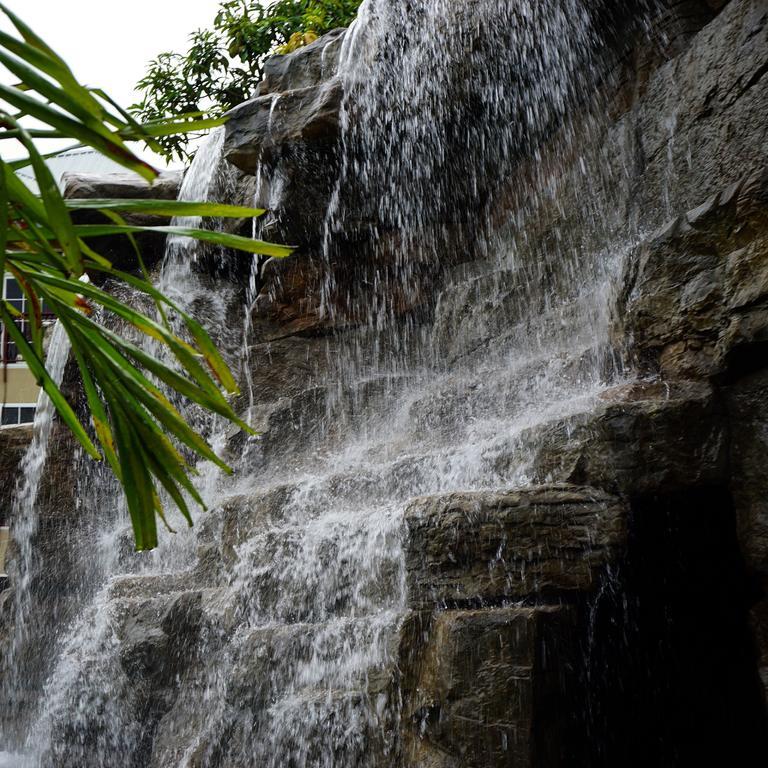 Jacana Amazon Wellness Resort パラマリボ エクステリア 写真