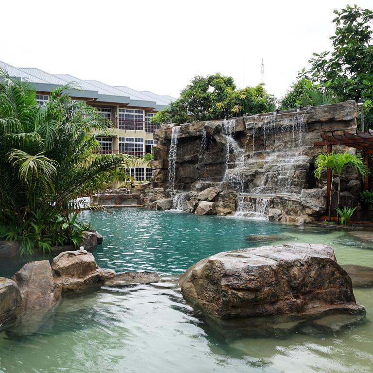 Jacana Amazon Wellness Resort パラマリボ エクステリア 写真